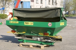 Машина для подкормки сельскохозяйственных культур РМУ-1,6